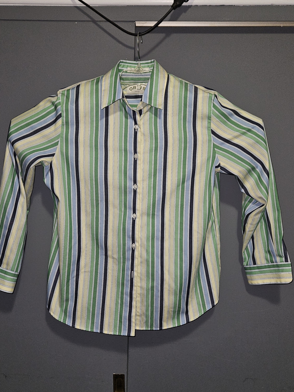 Orvis Womens  Multi-Stripe Button-Down Shirt in Green, Blue & Cream Size 16